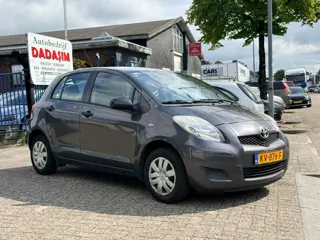 Toyota Yaris 1.0 VVTi Acces