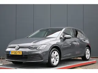 Volkswagen Golf 1.0 eTSI Life Business (bj 2022, automaat)