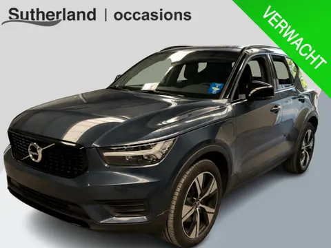 Volvo XC40 1.5 T5 Recharge R-Design 211 PK | Stoelverwarming | Dealeronderhouden | Camera | Adaptive