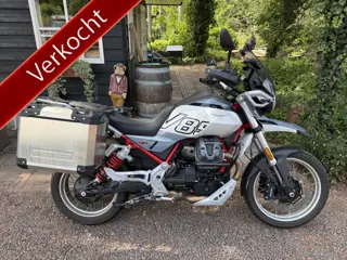 Moto Guzzi V85 TT Travel (bj 2024)