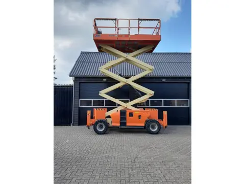 JLG 3394 RT ruwterrein 4x4 Schaarhoogwerker (bj 2011)