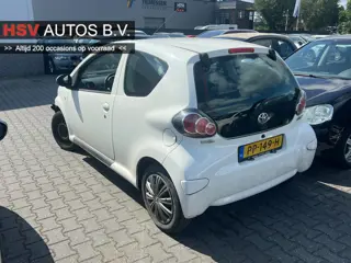 Toyota Aygo 1.0-12V Dynamic Navigator airco *sloop*