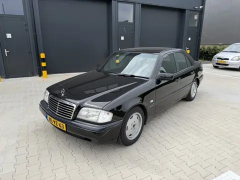 Mercedes-Benz C-Klasse 180 Classic Roestvrij / Nederlandse auto / 15'' AMG Monoblock