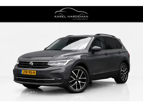 Volkswagen TIGUAN 1.5 TSI Life Business | Apple Carplay | ACC | Afn. Trekhaak | Stoel & Stuurverwarm