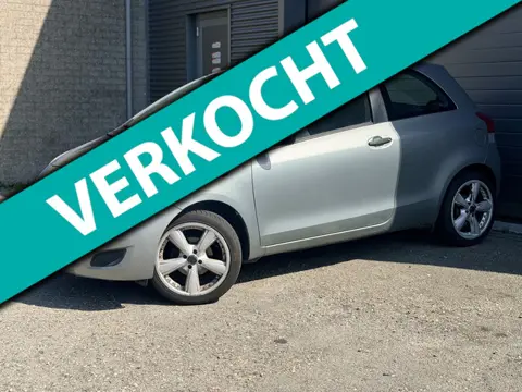 Toyota Yaris 1.0 VVTi