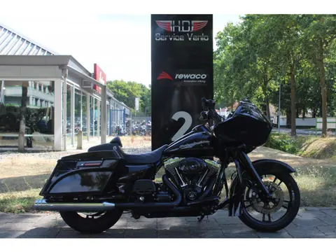 Harley-Davidson Road Glide  FLTR