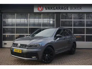 Volkswagen Tiguan 1.5 TSI ACT Highline Business R Pano/Trekhaak/Camera!