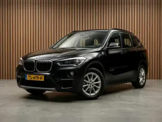 BMW X1 SDrive18i Executive / auotmaat / navigatie