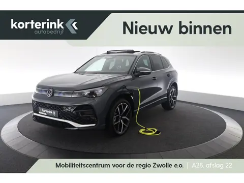 Volkswagen Tiguan 1.5 eHybrid R-Line Edition | Pano | Trekhaak