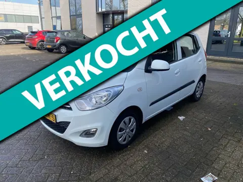 Hyundai I10 1.2 Plus/ APK/ NAP/ AIRCO/ 5DRS / BOEKJES / 2 SLEUTELS / ZEER NETTE AUTO!!!