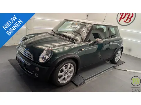 Mini Mini 1.6 Cooper | 2007 | 59.556 km | Parklane Leder