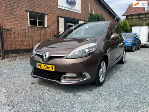 Renault Scénic 1.4 TCe Bose ( Airco + Navigatie + Trekhaak )
