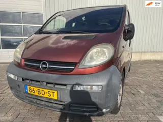 Opel Vivaro 1.9 DTI L1H1 - Start niet - Motor defect - Schade