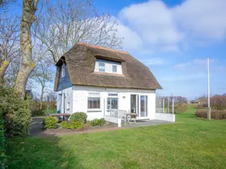 Vrijstaand vakantiehuis met adembenemend uitzicht en grote tuin