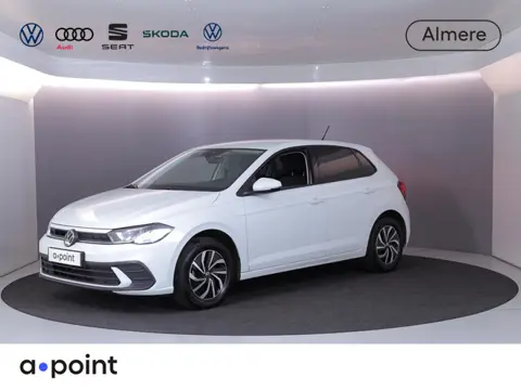 Volkswagen Polo 1.0 TSI Life Edition 95 pk | Verlengde garantie | Navigatie | Parkeersensoren achter
