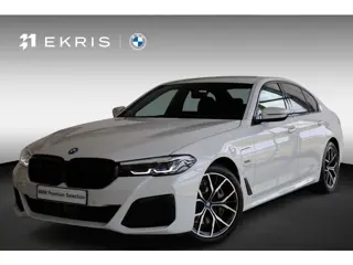 BMW 5 Serie Sedan 545e xDrive High Executive | M Sportpakket | Adaptieve Cruise Control | Stuurwiel 