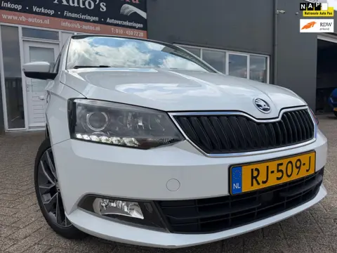 Skoda Fabia Combi 1.0 TSI Drive van 1ste Eigenaar met parkeersensoren en navigatie en bluetooth tele