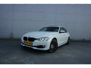 BMW 3-serie 320i EfficientDynamics Edition Executive Climate / Navi / Cruise / Pano / Stoelverw. / P