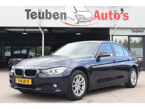 BMW 3-serie 320i EfficientDynamics Edition Business | Lederen bekleding | Head-up display | Navigati