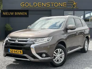 Mitsubishi Outlander 2.0 PHEV Business Edition 2e Eigenaar,Trekhaak,Camera,Keyless,Navi,Alcantara-Le