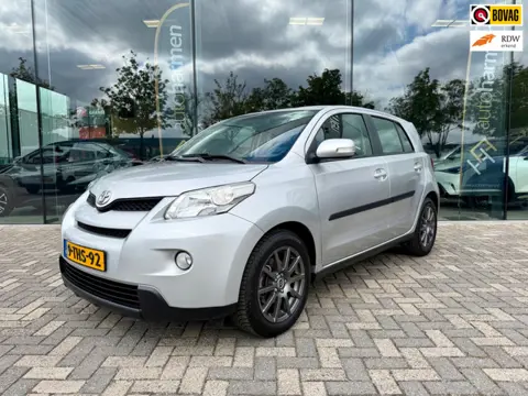 Toyota Urban Cruiser 1.3 VVT-i Dynamic, Climate, PDC, Navi, Bluetooth