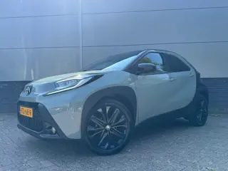 Toyota Aygo X 1.0 VVT-i S-CVT Premium (bj 2025, automaat)