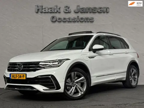 Volkswagen TIGUAN 1.4 TSI eHybrid R-Line Business+ - Pano - ACC