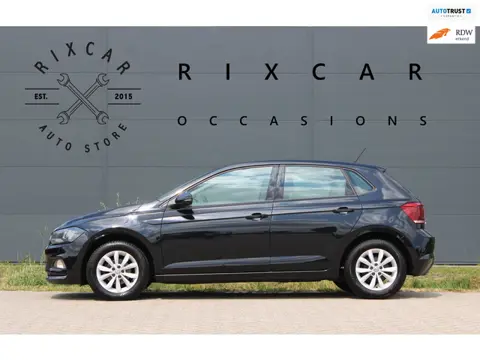 Volkswagen Polo 1.0 TSI Highline 95pk Stoelverwarming AllSeason PDC