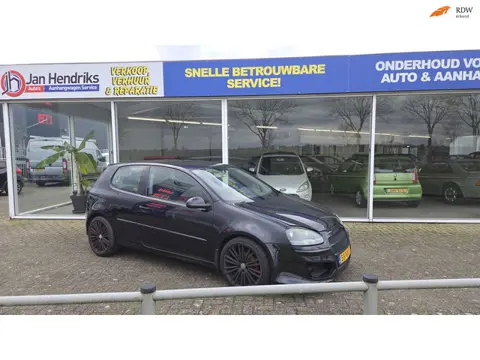 Volkswagen Golf 1.6 FSI Sportline