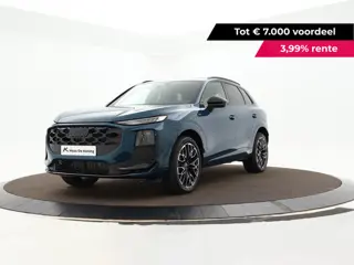 Audi Q3 1.5 200kW e-hybrid S edition 272 PK · Glazen panoramadak · Tech Pro · MMI experience pro