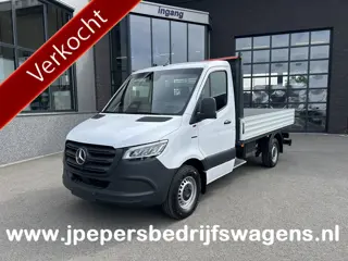 Mercedes-Benz eSprinter 320 L2 Select 81kWh / Snel laden 115kw / Open laadbak / Trekhaak / Distronic