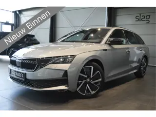 Škoda Octavia Combi 1.5 TSI MHEV Sportline navi camera trekhaak 18 inch !!