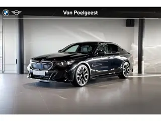 BMW i5 Sedan M60 xDrive 84 kWh | M Sport Pro | Glazen Panoramadak | Bowers & Wilkins | Iconic Glow |