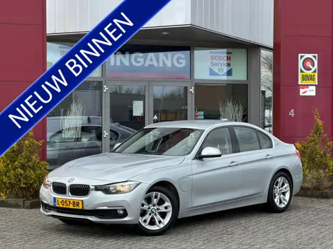 BMW 3-serie 330e Centennial High Executive | Tabacco Leder