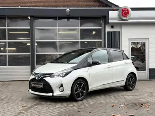 Toyota Yaris 1.5 Hybrid Dynamic Bi-Tone (bj 2016)