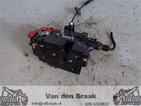 Volkswagen Golf 3drs 2003-2008 Deurslot links