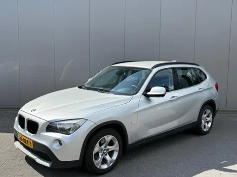 BMW X1 sDrive18i 150PK Automaat Executive Trekhaak-1700kg/Parkeerhulp/Cruise-control