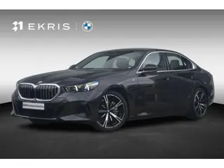 BMW i5 Sedan eDrive40 M Sport | Trekhaak / Panoramadak / Driving Assistant Professional / Parking As