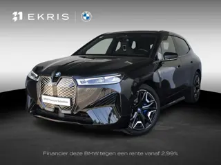 BMW iX xDrive40 | Sportpakket | 22 inch | Comfort Access | Glazen panoramadak Sky Lounge | Driving A