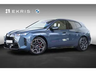 BMW iX xDrive60 112 kWh | SoH 100% | Sport Pro Pakket | Skylounge | Stoelventilatie | Harman Kardon 