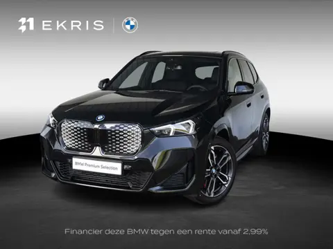 BMW iX1 eDrive20 | M Sportpakket Pro | Premium Pack | Travel Pack | 19 inch | M Adaptief onderstel |