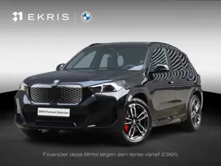 BMW iX1 eDrive20 | M Sportpakket Pro | Panodak | Head-Up | Trekhaak | Harman Kardon | Elektr. Stoele