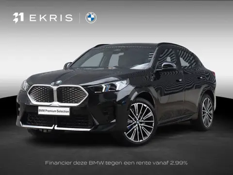 BMW iX2 eDrive20 | M Sportpakket | Innovation Pack | Head-Up | Elektr. Stoelen | Parking Assistant P