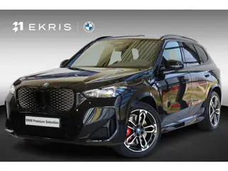 BMW iX1 eDrive20 | M Sportpakket Pro | Driving Assistant Plus | Head-Up Display | Stoelverwarming