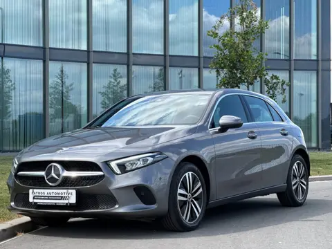 Mercedes-Benz A-klasse 250 e // Plug-in Hybrid // Business Line // CarPlay // Camera // LED // Stoel
