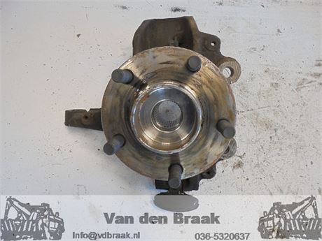 Ford Focus C-Max 2.0 16V 2003-2007 Fusee rechts voor