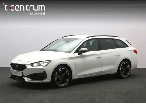 CUPRA Leon Sportstourer 1.4 e-Hybrid 204 PK PHEV Business, Kuipstoelen, Parkeersensoren, Stuurverwar