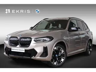BMW iX3 | Panoramadak | Stoelverwarming | Trekhaak