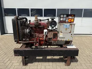 Iveco 8041 I 06.55 A Stamford 40 kVA generatorset aggregaat