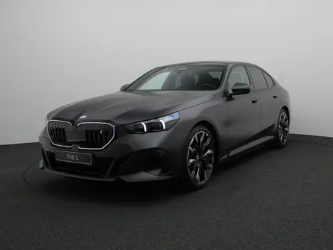 BMW i5 eDrive40 | M Sportpakket Pro | Travel Pack | Trekhaak | Panoramadak